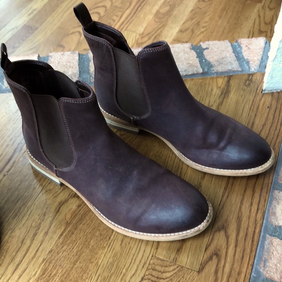 Clarks Shoes - Clarks Boots😁